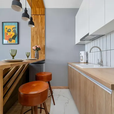 Stylowe Z Antresola, Balkonami I Miejscem Do Pracy By Renters Apartamento