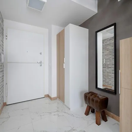 Apartamento Stylowe Z Antresola, Balkonami I Miejscem Do Pracy By Renters *