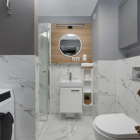 Apartamento Stylowe Z Antresola, Balkonami I Miejscem Do Pracy By Renters